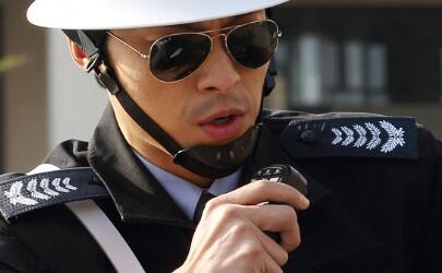 為什么對講機的天線在機身外部？