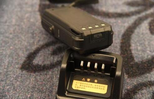 對講機內置電池有什么優(yōu)勢？