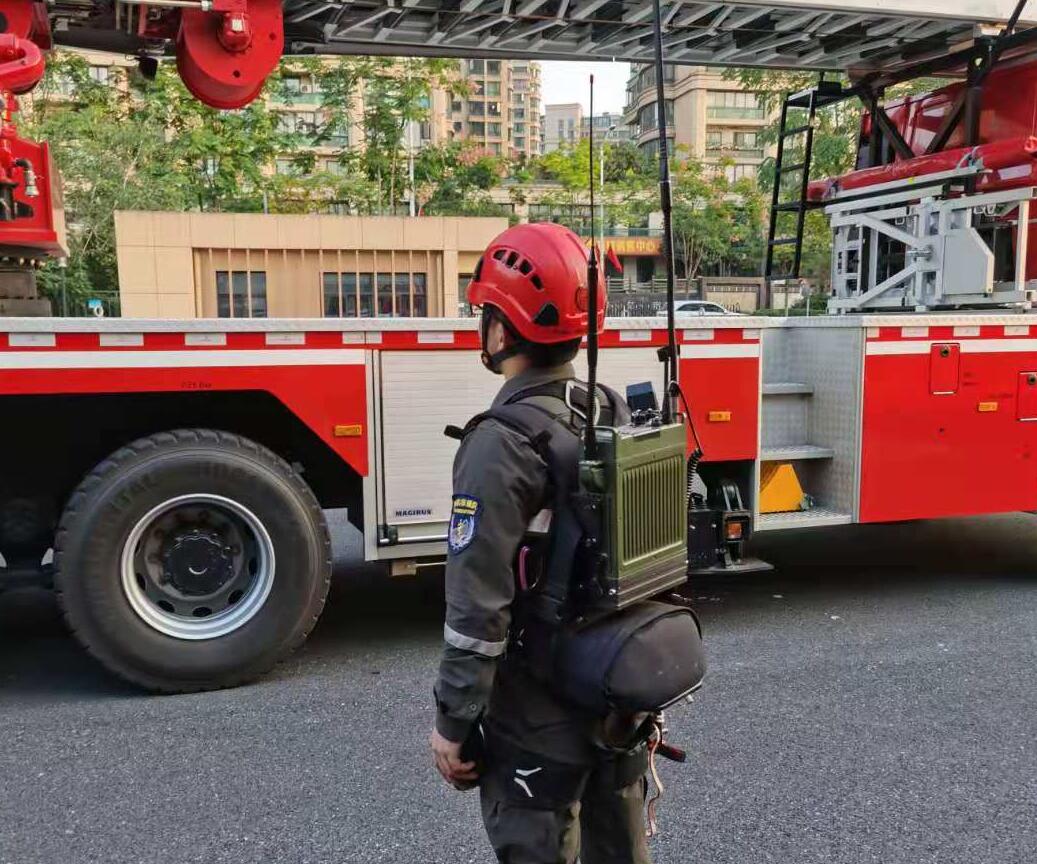 巴以沖突，以色列司令部要求公眾攜帶對(duì)講機(jī)入防空洞！